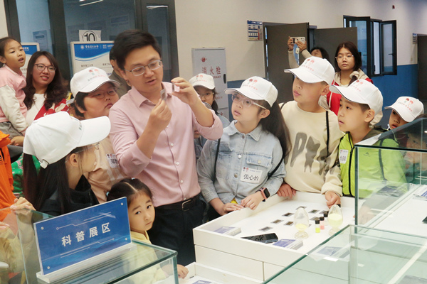 “三美育人”赋能红色工程师培养九游会J9入口重庆理工大学：(图2)